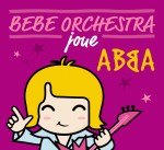 bébé orchestra joue...
